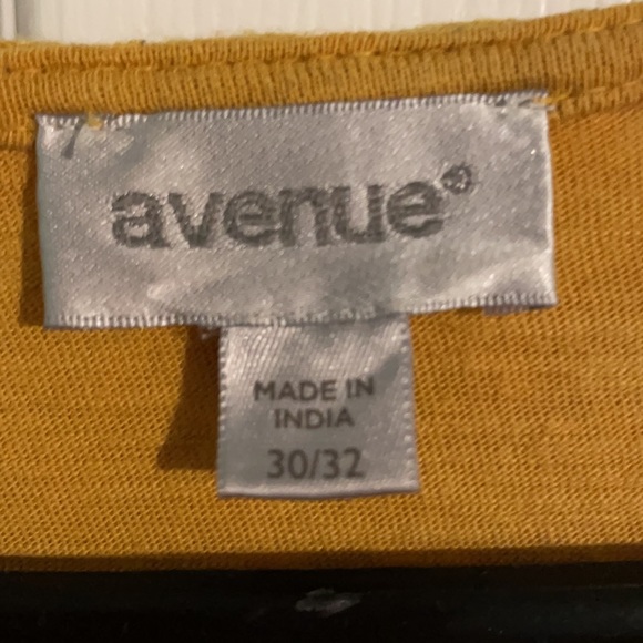 Avenue - Picture 2 of 3